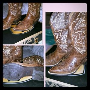 Womans Sze 11 new Ariat boots
