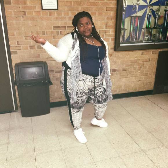 Meet your Posher, Javonne soreal - Picture 1 of 1