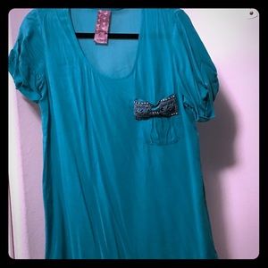 Teal top