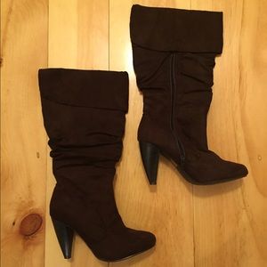 women's brown suede heel boots