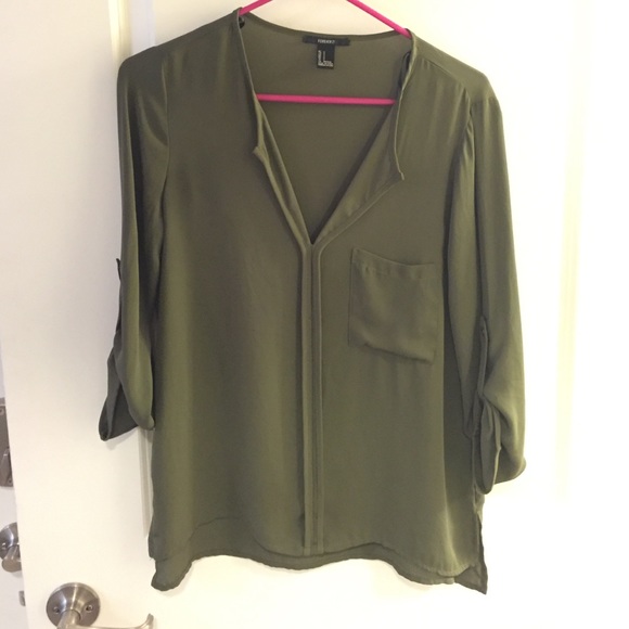 Army green casual top