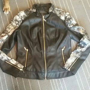 NWOT FLORAL DESIGN FAUX LEATHER JACKET