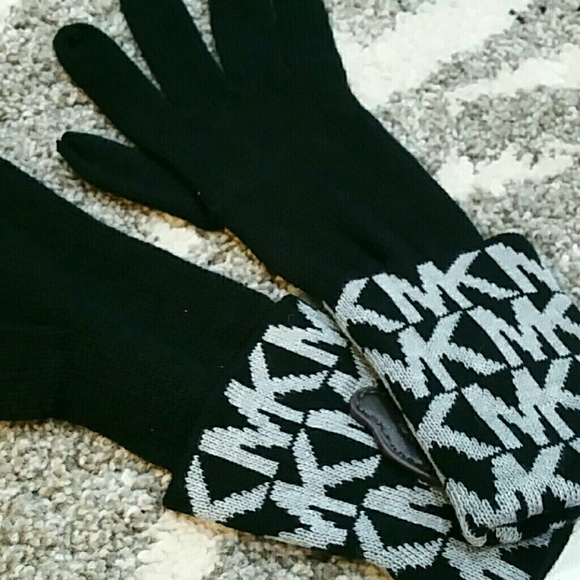 LAST PAIR💋Michael Kors chic gloves NWT - Picture 3 of 4