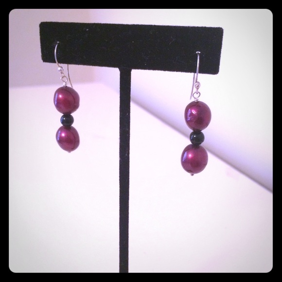 Burgundy pearl earrings