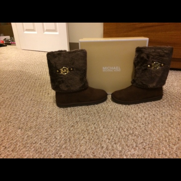 MK boots