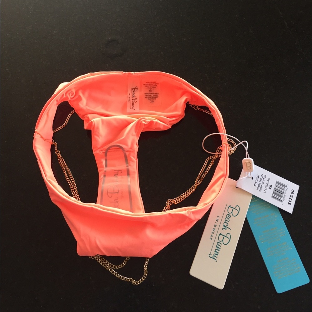 Beach Bunny skimpy bottoms - Picture 3 of 4