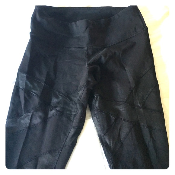 Lululemon stirrup leggings size 8