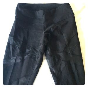 Lululemon stirrup leggings size 8