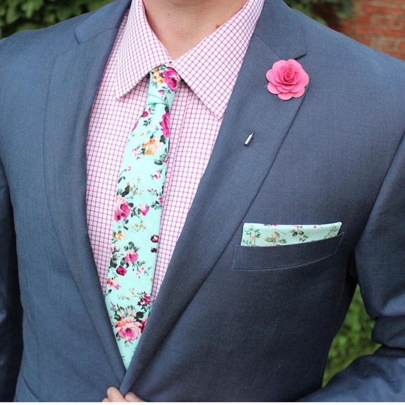 Mint floral tie! - Picture 2 of 5