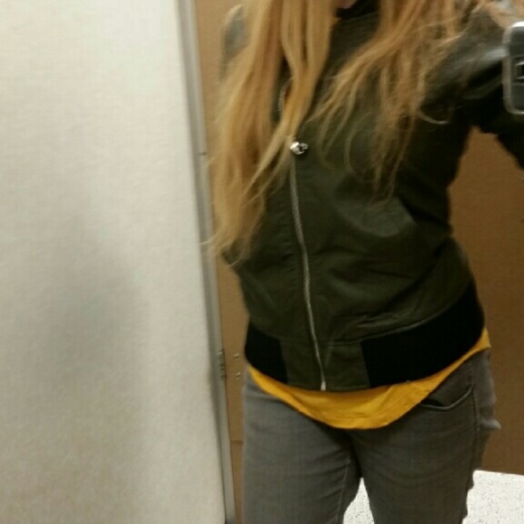 OliveGreen leatherish bomber jacket new with tags, - Picture 3 of 3