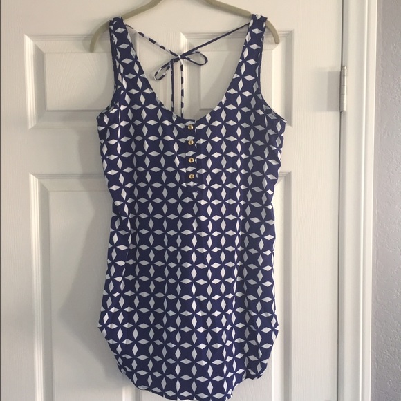 Beach Bunny lost paradise cover up - Picture 2 of 4