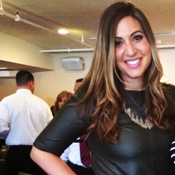 Meet your Posher, Rae - Picture 4 of 4