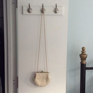 Vintage "pearl" clutch with chain strap