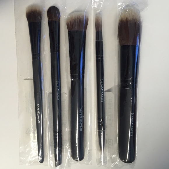 Set of 5 Authentic bareMinerals brushes - NIP