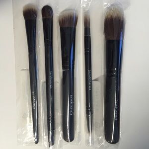 Set of 5 Authentic bareMinerals brushes - NIP