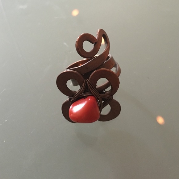 Handmade copper ring with polished red stone - Picture 1 of 1