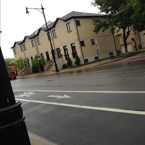 Meet your Posher, Devin