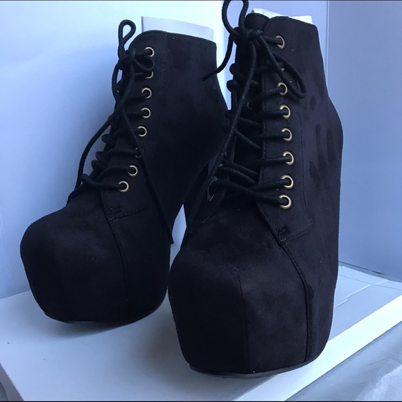 LAST ONE! FINAL PRICE‼️⭐️Black Lace-Up Booties⭐️ - Picture 3 of 3