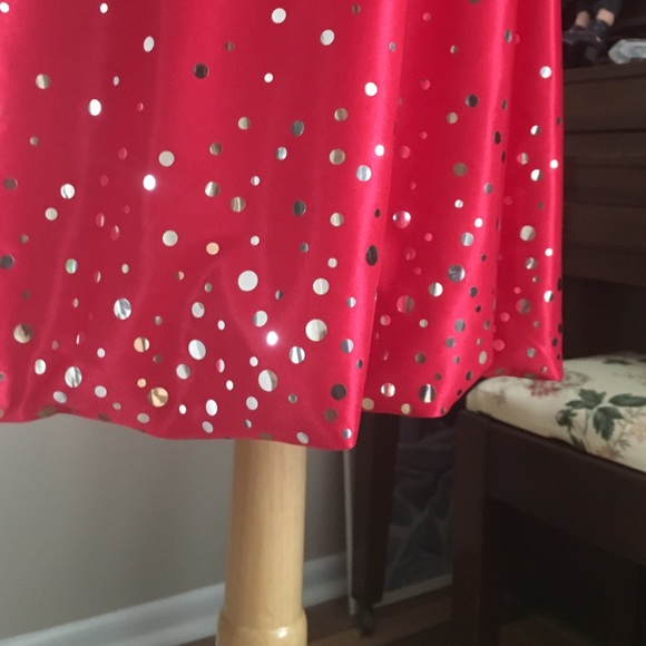 Red satin dress - Picture 3 of 4