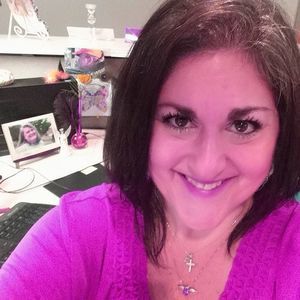 Meet your Posher, Denise