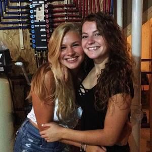 Meet your Posher, Olivia