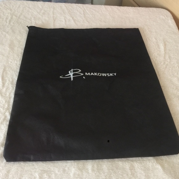 B makoswky dust bag