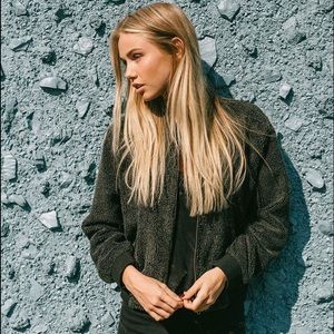 Brandy Melville Jennifer bomber jacket