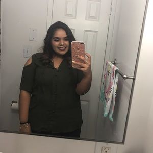 Meet your Posher, Crystal