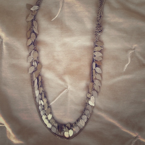 Kenneth Cole Reaction necklace