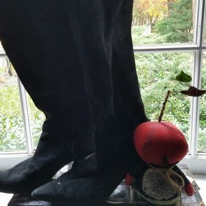 Nine West black leather boots size 7 1/2M.