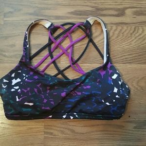 Lululemon free to be wild sports bra
