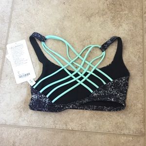 Lululemon free to be bra wild