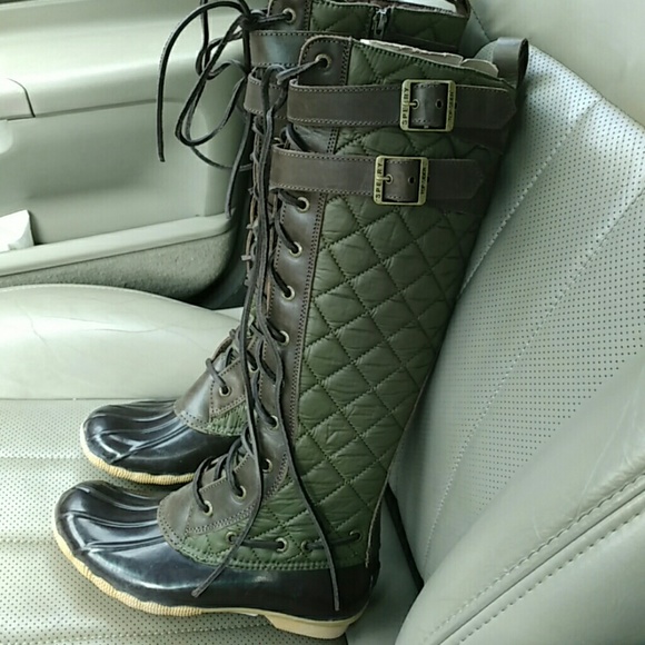 Sperry Lace Up Knee High Boots!