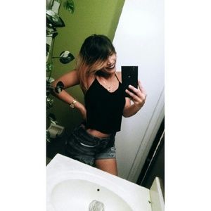 Meet your Posher, Livanyz