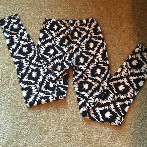 Leggings Black/ White. One size - Picture 4 of 4