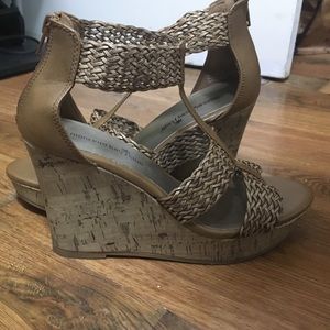 Wedge heels