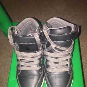 American Eagle grey high tops