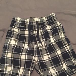 OshKosh pocketed plaid shorts
