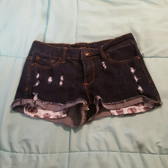 Hot topic shorts