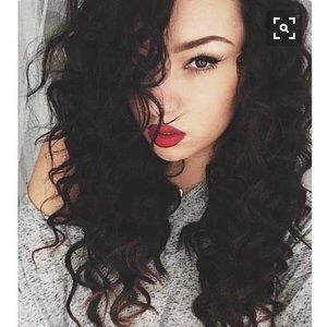 Meet your Posher, Ange