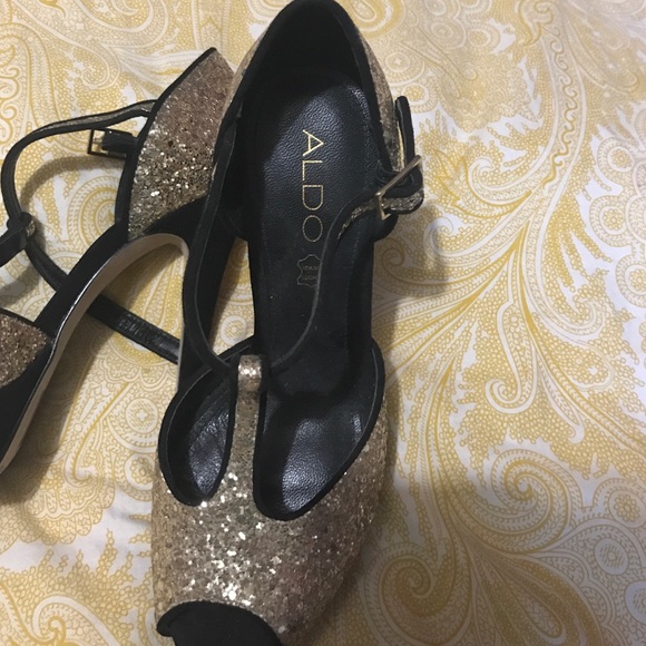 Also heels - Picture 2 of 2