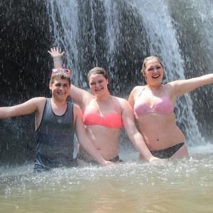 Meet your Posher, Leslie