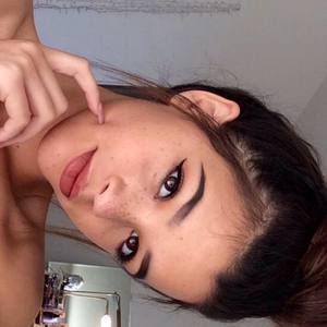 Meet your Posher, Chloe