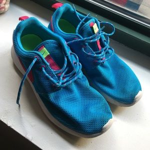 Blue&pink roshes shoes