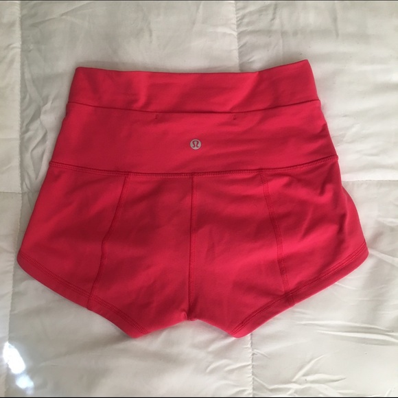 Lululemon Wunder Short 2" - Boom Juice