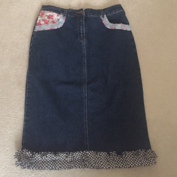 Denim skirt with lace and aplicays by JON