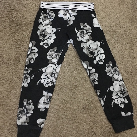 Cropped, Jogger style sweat pants