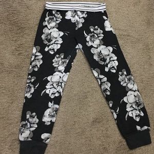 Cropped, Jogger style sweat pants