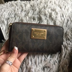 Micheal Kors wallet