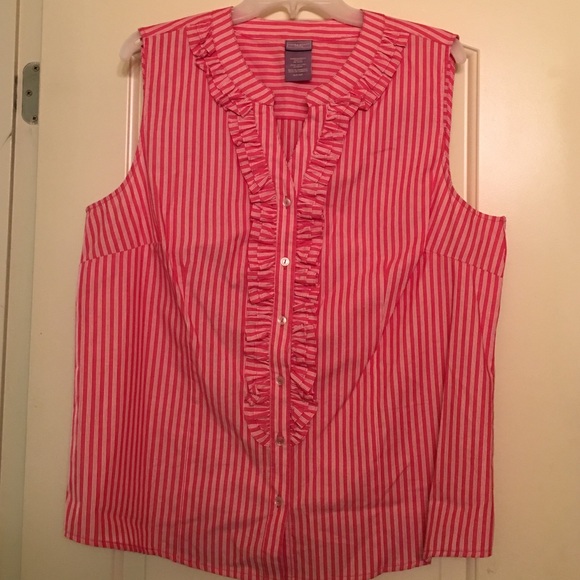 Cute red & white Laura Scott shirt.